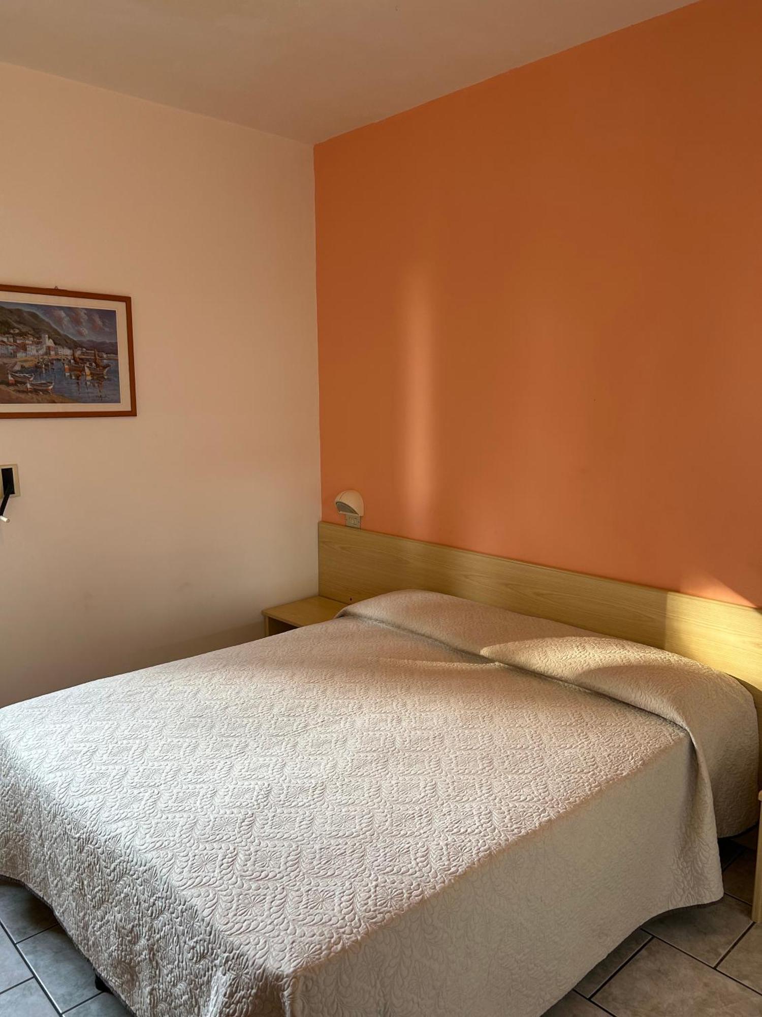 Residence San Luca Vieste Buitenkant foto